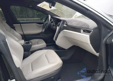 2016 Tesla Model S 90D/P100D/P85D/P90D z USA, uszkodzony, nr VIN 5YJSA1E40GF136499